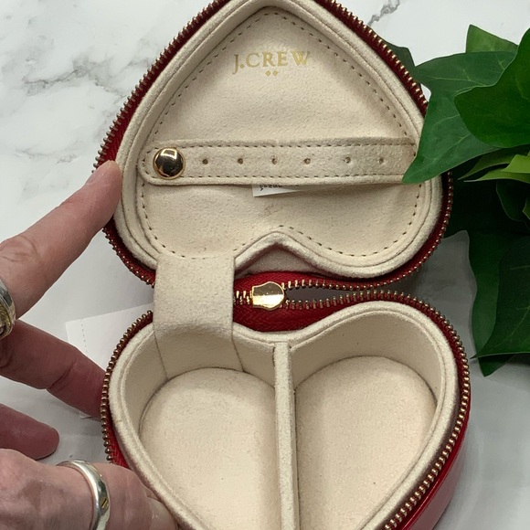 J.CREW HEART SHAPED JEWELRY ZIP CASE RED NWT - Picture 5 of 5